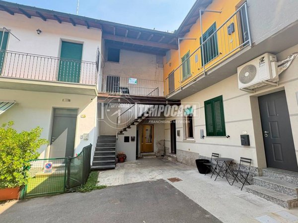 appartamento in vendita a Cogliate in zona Cascina Nuova