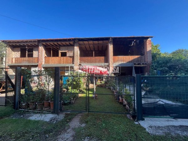 appartamento in vendita a Cogliate in zona Cascina Nuova