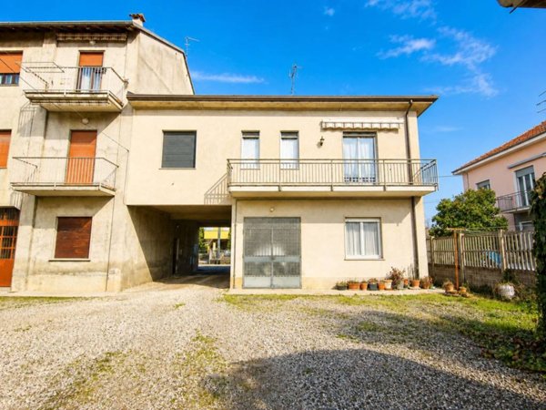 casa indipendente in vendita a Cogliate in zona Cascina Nuova