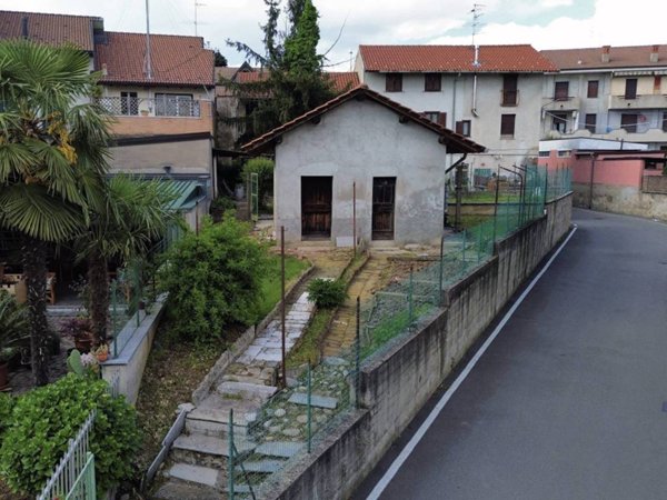 locale commerciale in vendita a Cogliate in zona Cascina Nuova