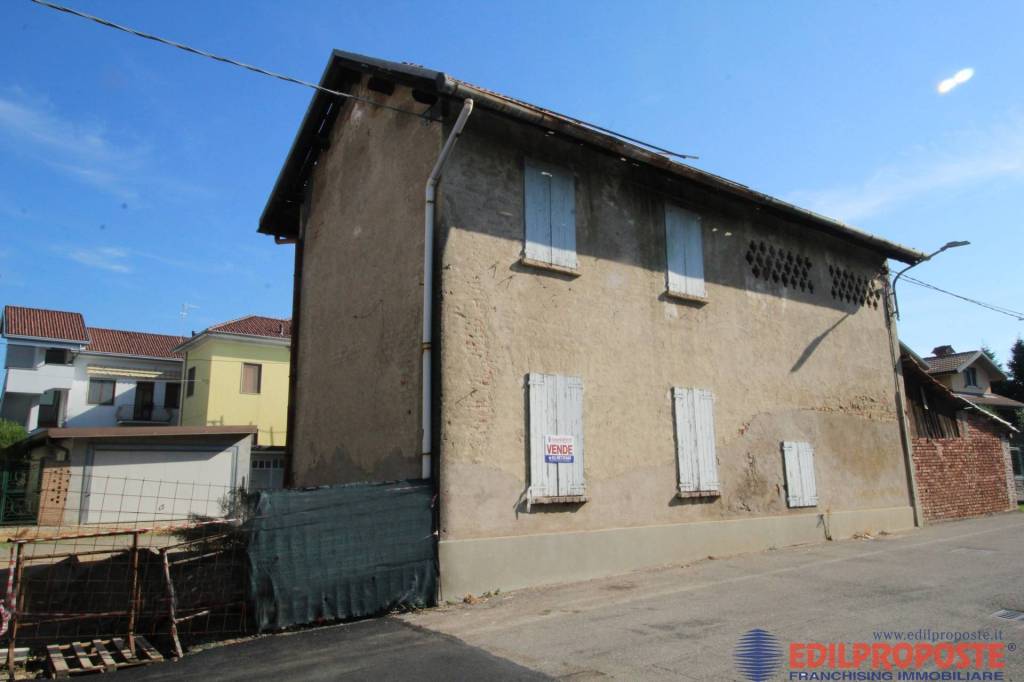 appartamento in vendita a Cogliate in zona Cascina Nuova