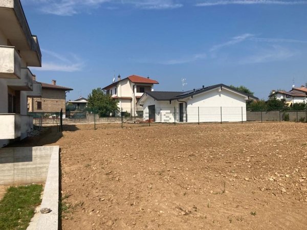 terreno in vendita a Cogliate in zona San Damiano