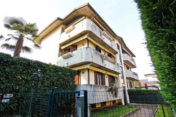 appartamento in vendita a Cogliate