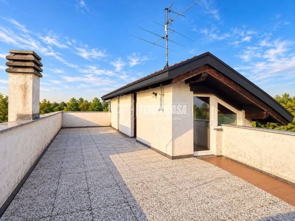 casa indipendente in vendita a Cogliate in zona Cascina Nuova