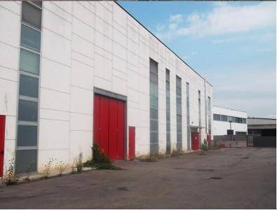 locale commerciale in vendita a Concorezzo