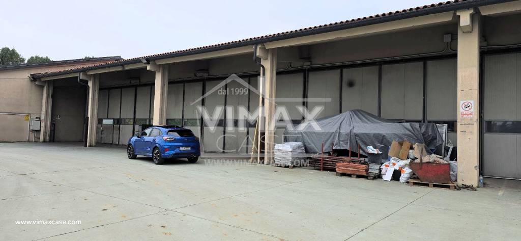 locale commerciale in vendita a Concorezzo