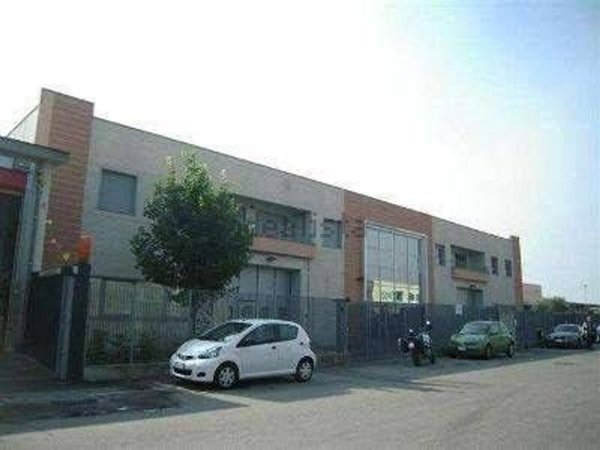 locale di sgombero in vendita a Concorezzo