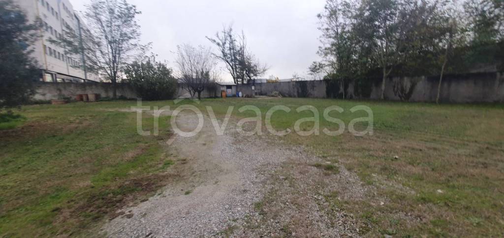 terreno edificabile in vendita a Concorezzo