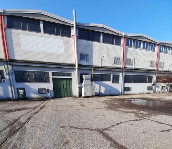 capannone in vendita a Concorezzo