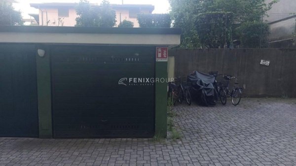 negozio in vendita a Concorezzo