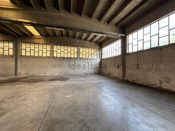 capannone in vendita a Concorezzo