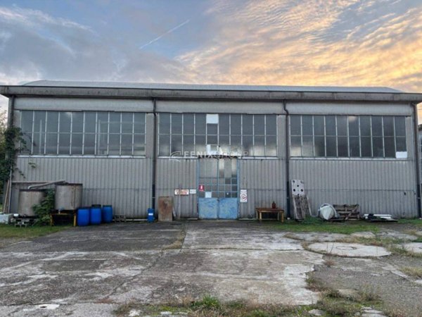 locale commerciale in vendita a Concorezzo