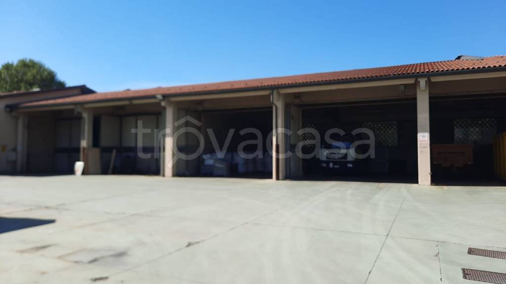 locale commerciale in vendita a Concorezzo