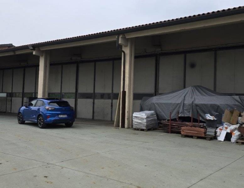 locale commerciale in vendita a Concorezzo