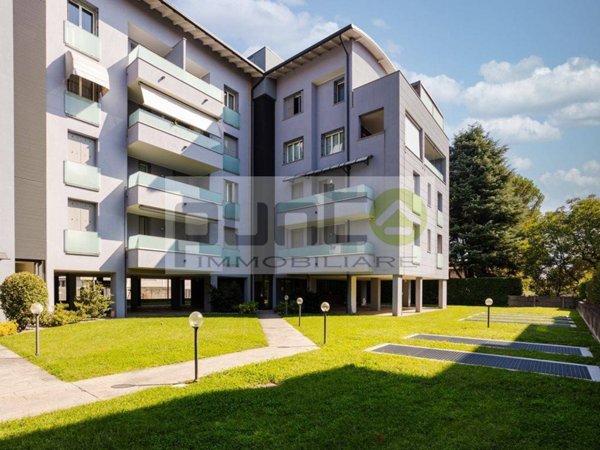 appartamento in vendita a Concorezzo in zona Rancate