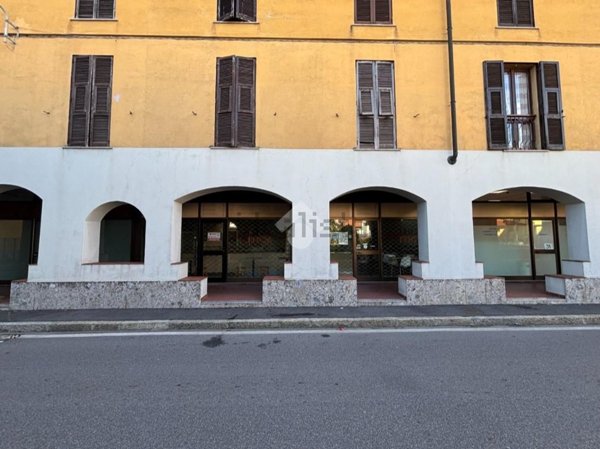 negozio in vendita a Concorezzo in zona Rancate