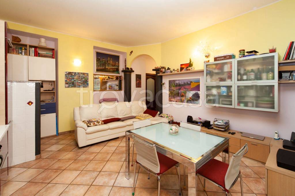 appartamento in vendita a Concorezzo in zona Rancate