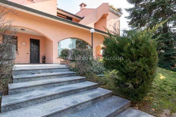casa indipendente in vendita a Correzzana