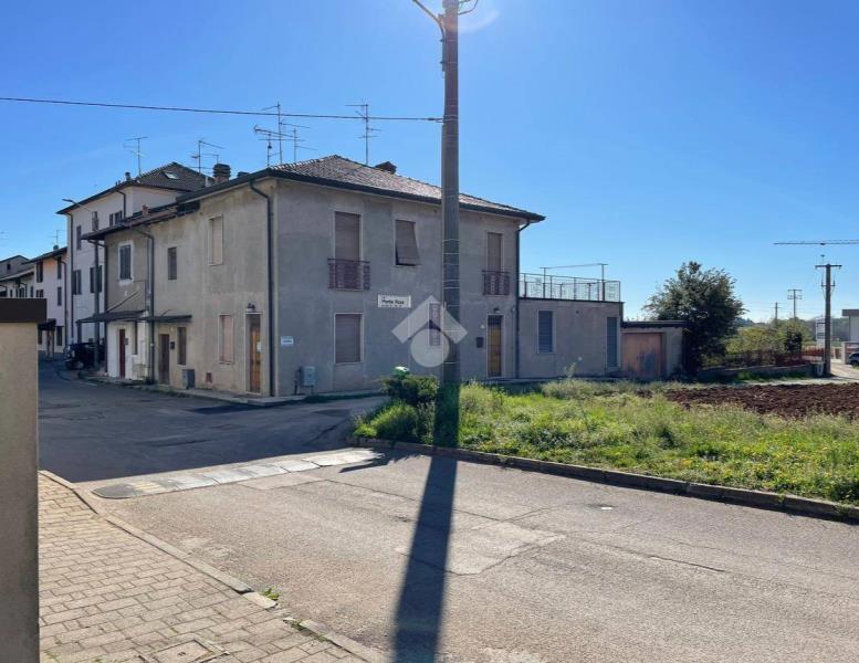 casa indipendente in vendita a Correzzana