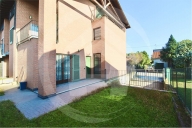 casa indipendente in vendita a Correzzana