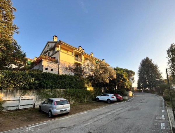 appartamento in vendita a Correzzana