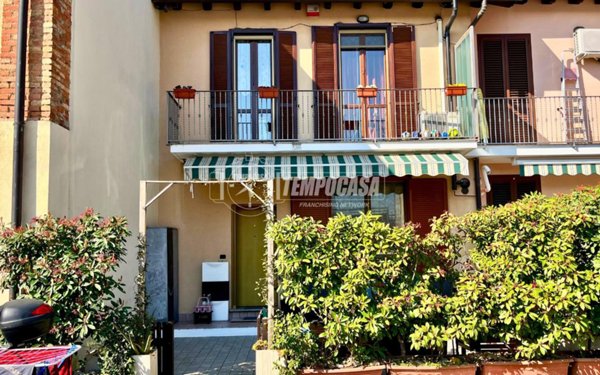 casa indipendente in vendita a Correzzana