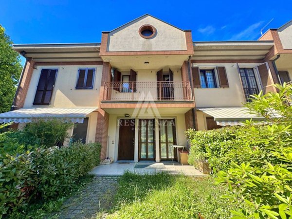 casa indipendente in vendita a Correzzana