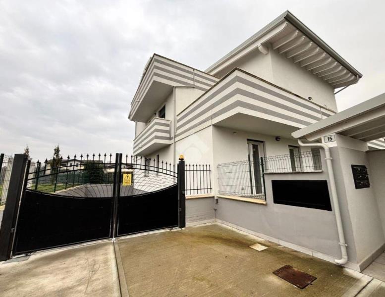 appartamento in vendita a Correzzana