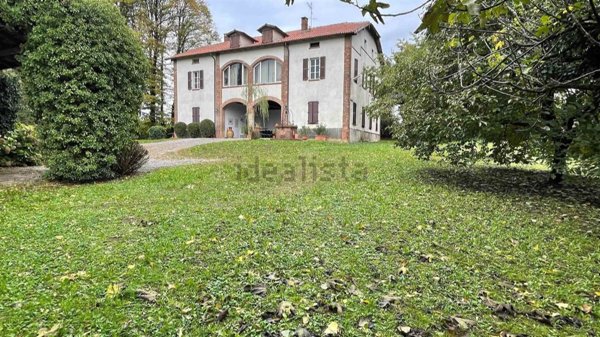 casale in vendita a Correzzana