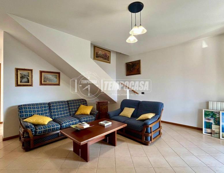 appartamento in vendita a Correzzana