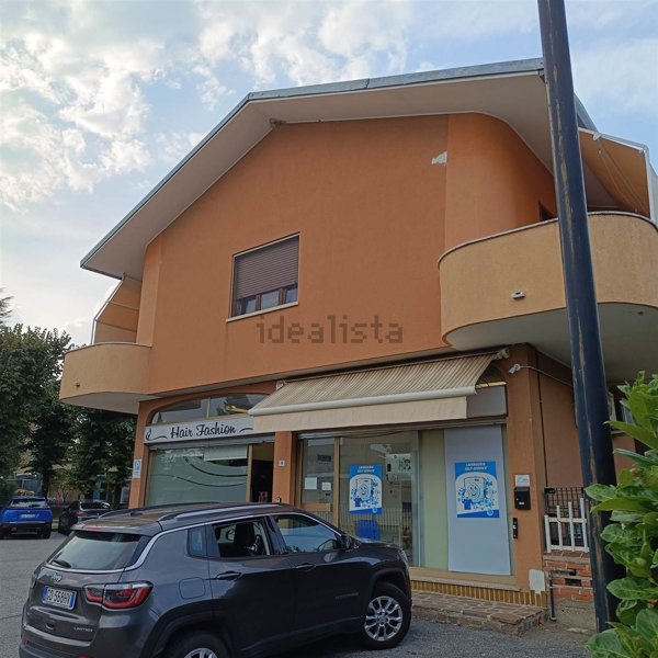 negozio in vendita a Correzzana
