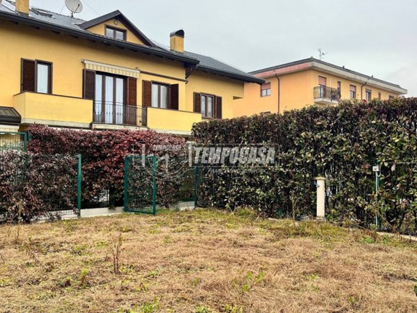 appartamento in vendita a Correzzana