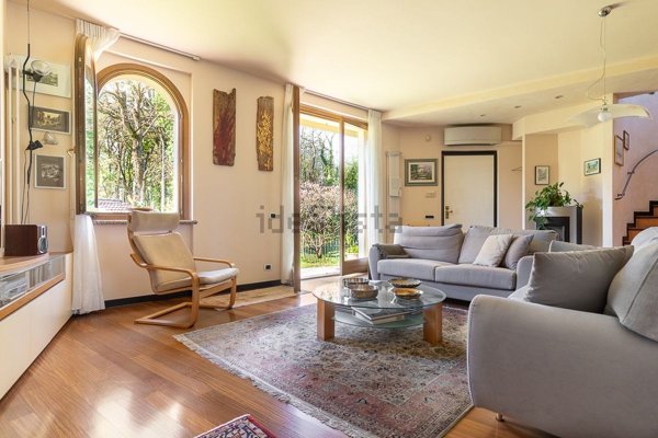 casa indipendente in vendita a Correzzana