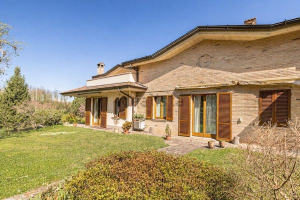 casa indipendente in vendita a Correzzana