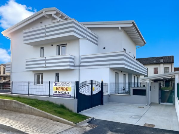 appartamento in vendita a Correzzana