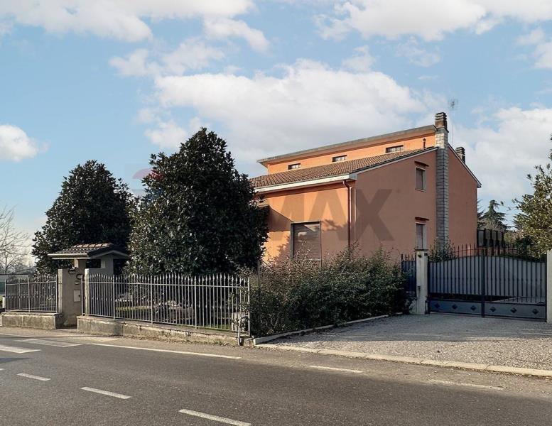 casa indipendente in vendita a Correzzana