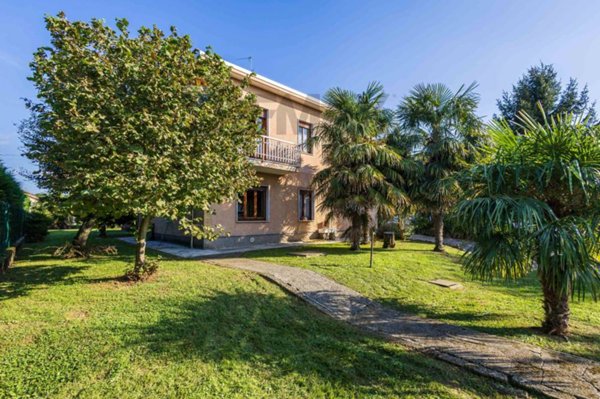 casa indipendente in vendita a Correzzana