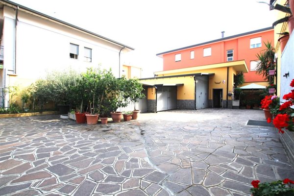 casa indipendente in vendita a Desio