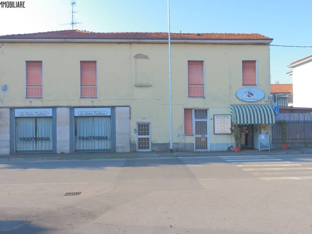 intera palazzina in vendita a Desio