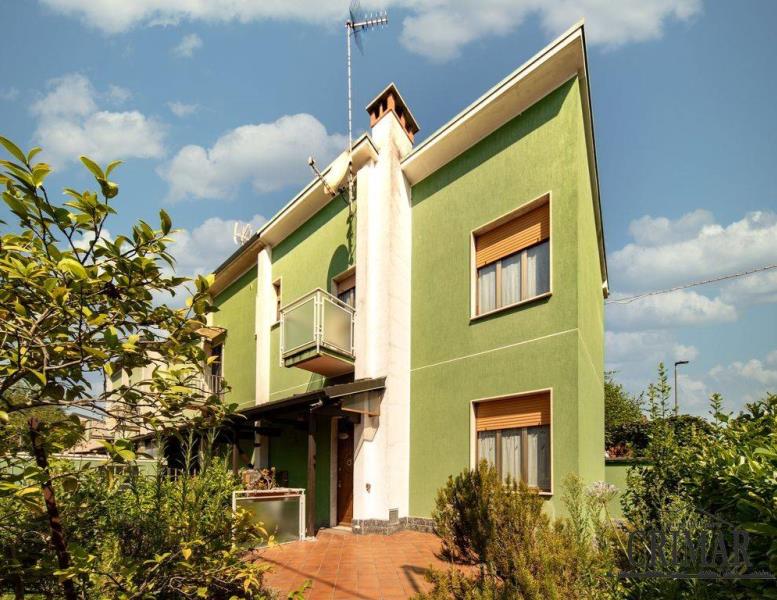 casa indipendente in vendita a Desio