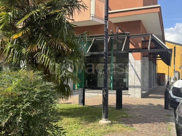 negozio in vendita a Desio