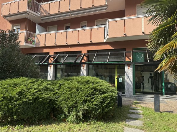 negozio in vendita a Desio