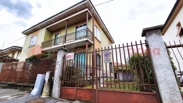 casa indipendente in vendita a Desio