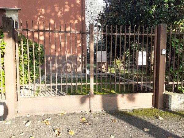 locale commerciale in vendita a Desio