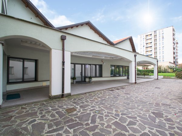 ufficio in vendita a Desio