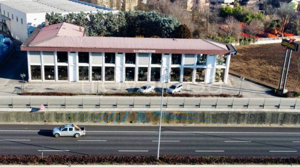 negozio in vendita a Desio