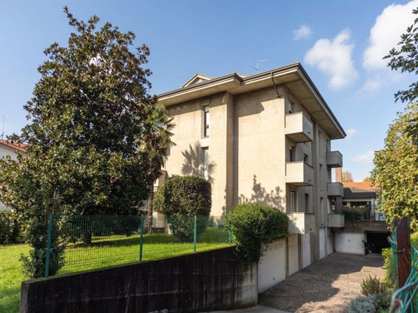 appartamento in vendita a Desio