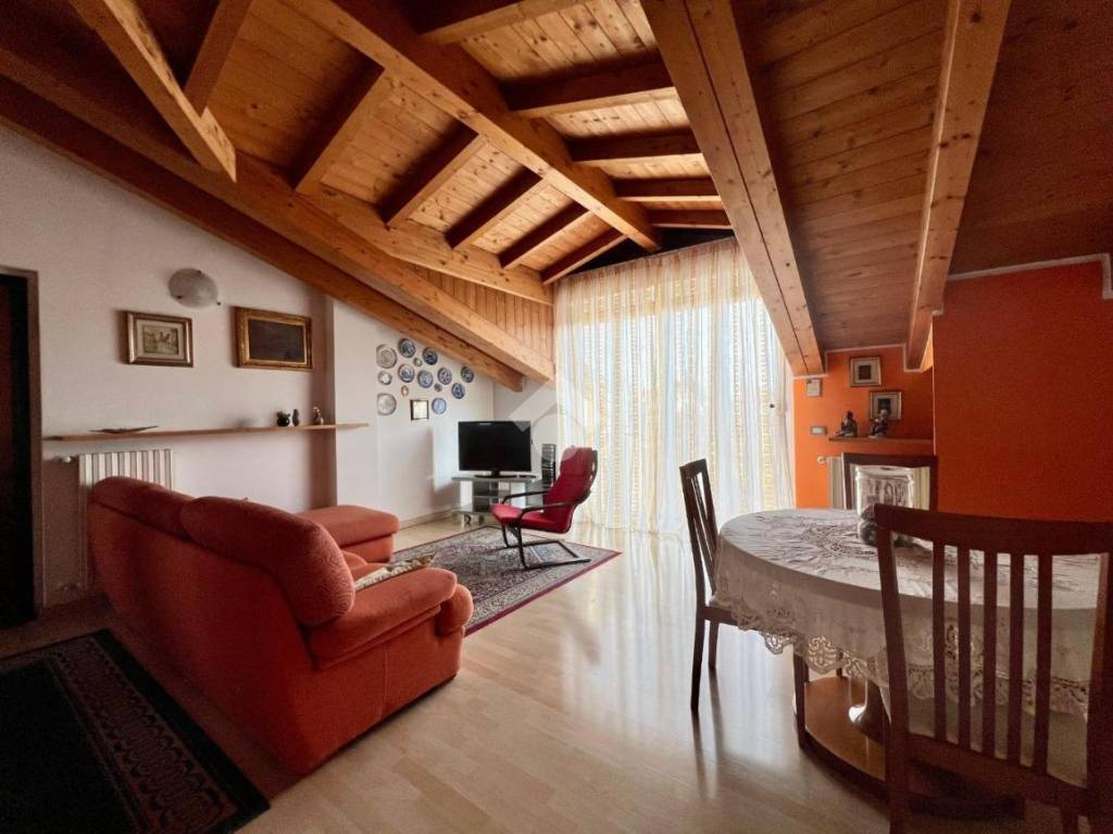 appartamento in vendita a Desio
