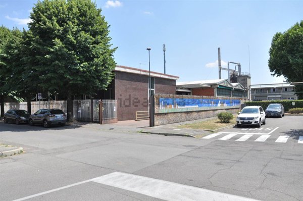 capannone in vendita a Desio