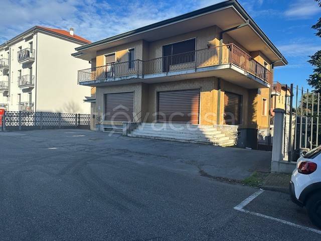 casa indipendente in vendita a Desio
